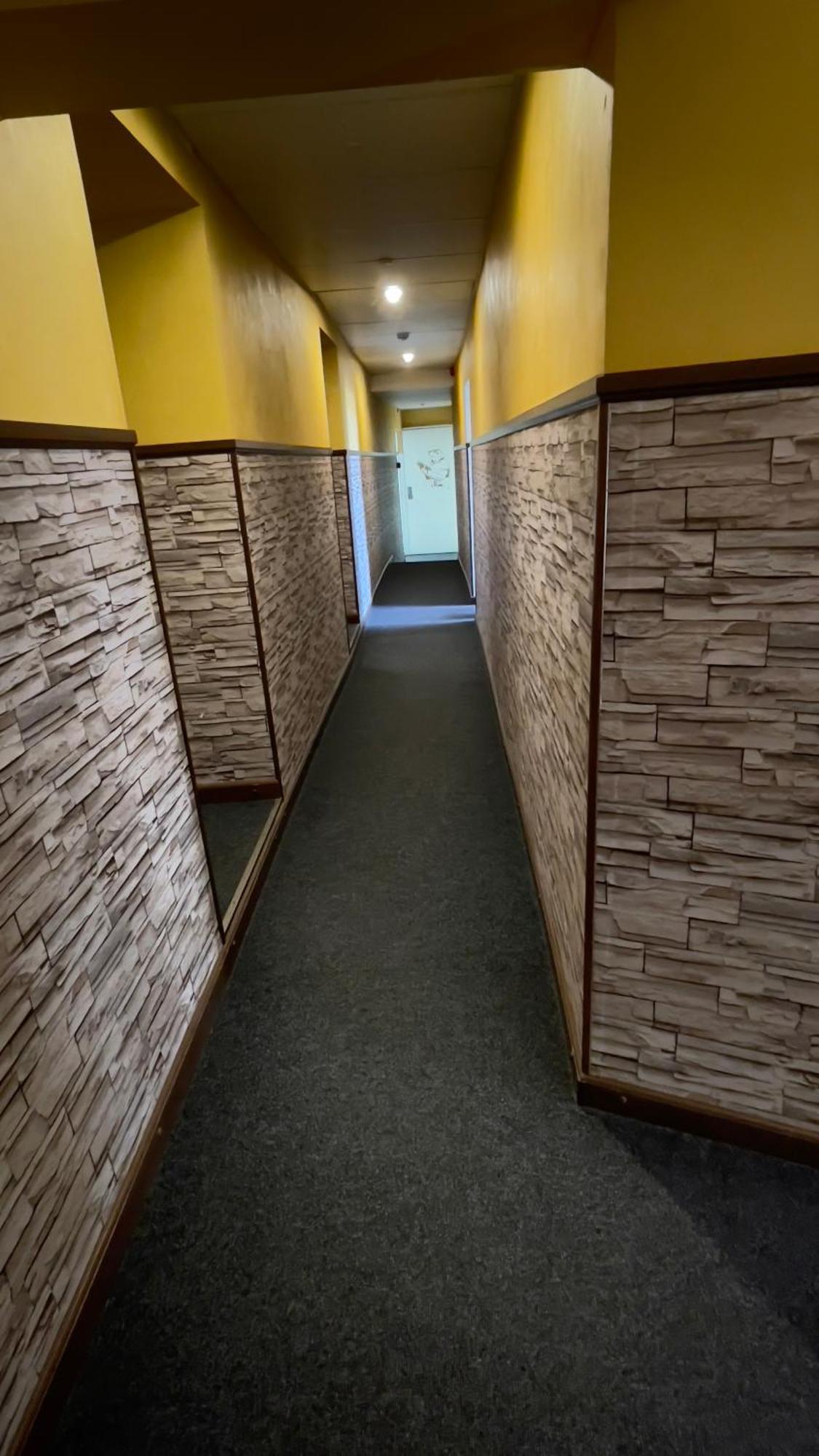 Reval Hostel Экстерьер фото